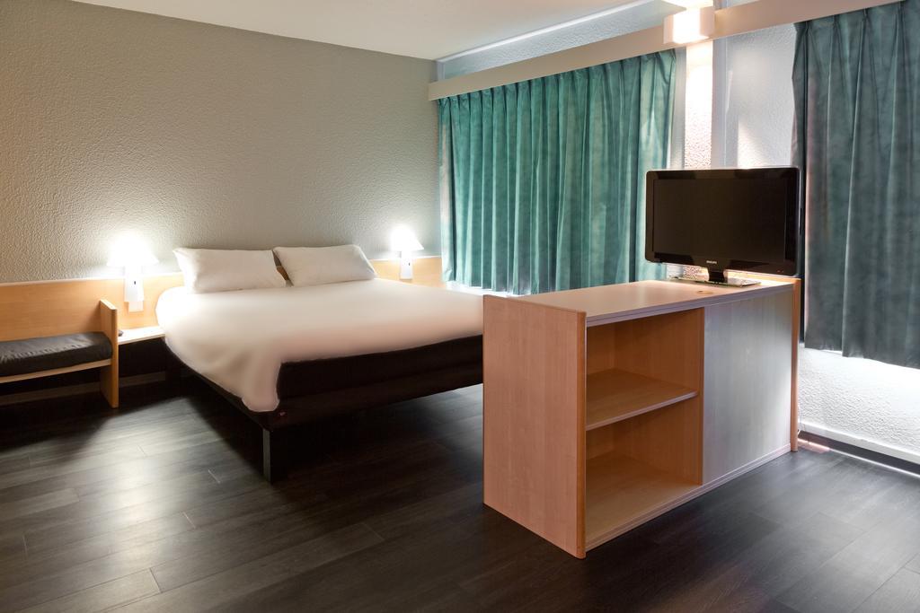 ホテル Ibis Saint Dizier エクステリア 写真