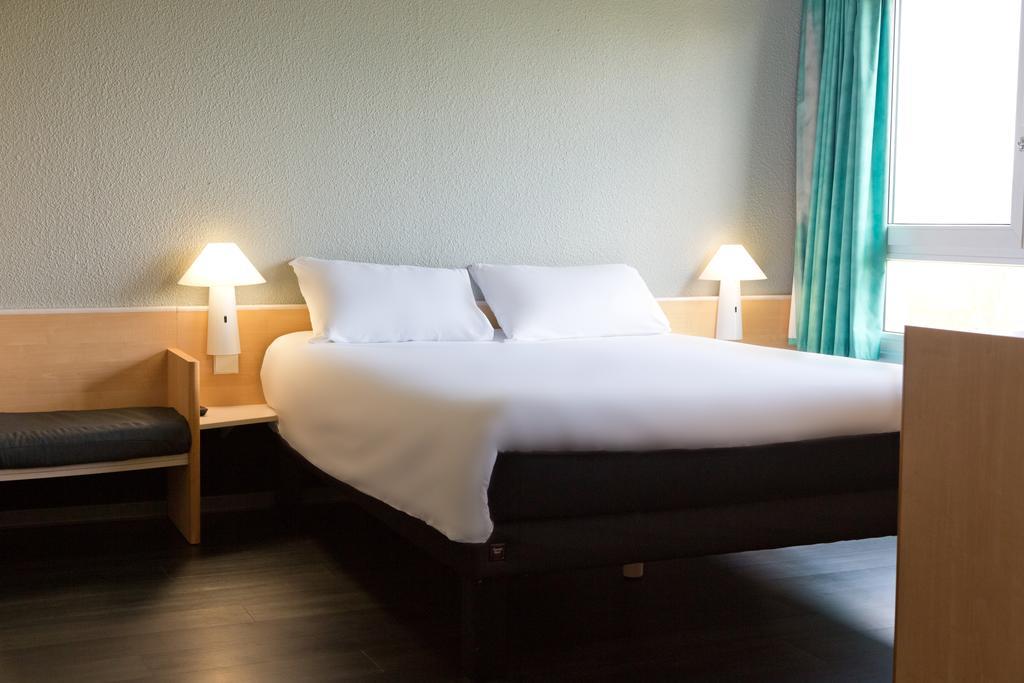 ホテル Ibis Saint Dizier 部屋 写真