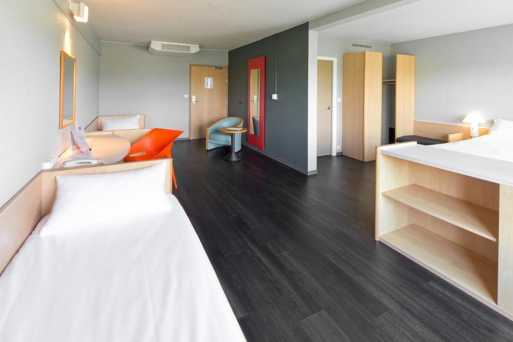 ホテル Ibis Saint Dizier エクステリア 写真