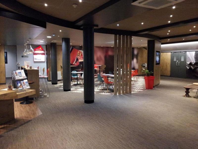 ホテル Ibis Saint Dizier エクステリア 写真