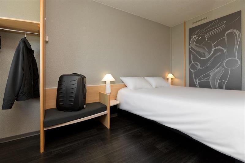 ホテル Ibis Saint Dizier エクステリア 写真